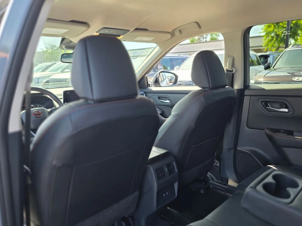 Used 2025 Gray Nissan Rock Creek image 18
