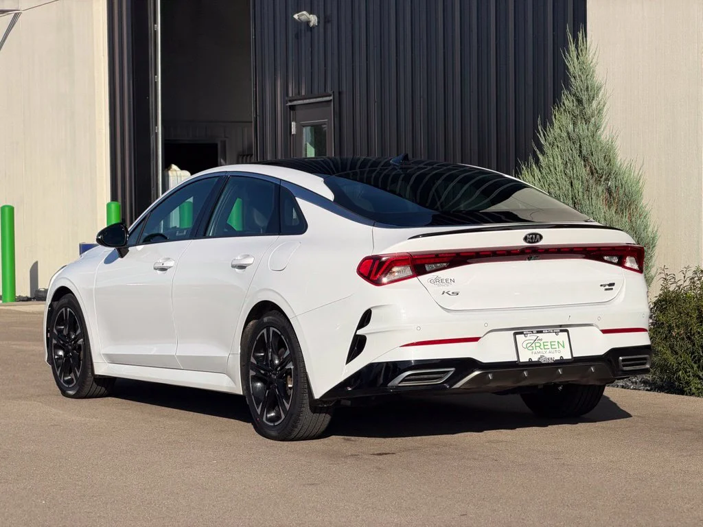 Used 2021 White Kia GT-Line image 3