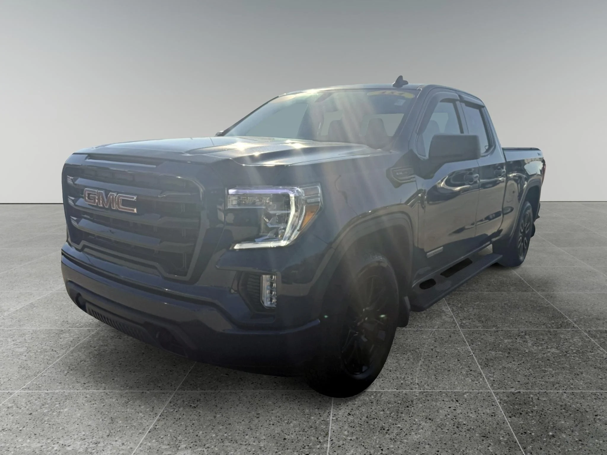 Used 2022 Pacific Blue Metallic GMC Elevation image 1