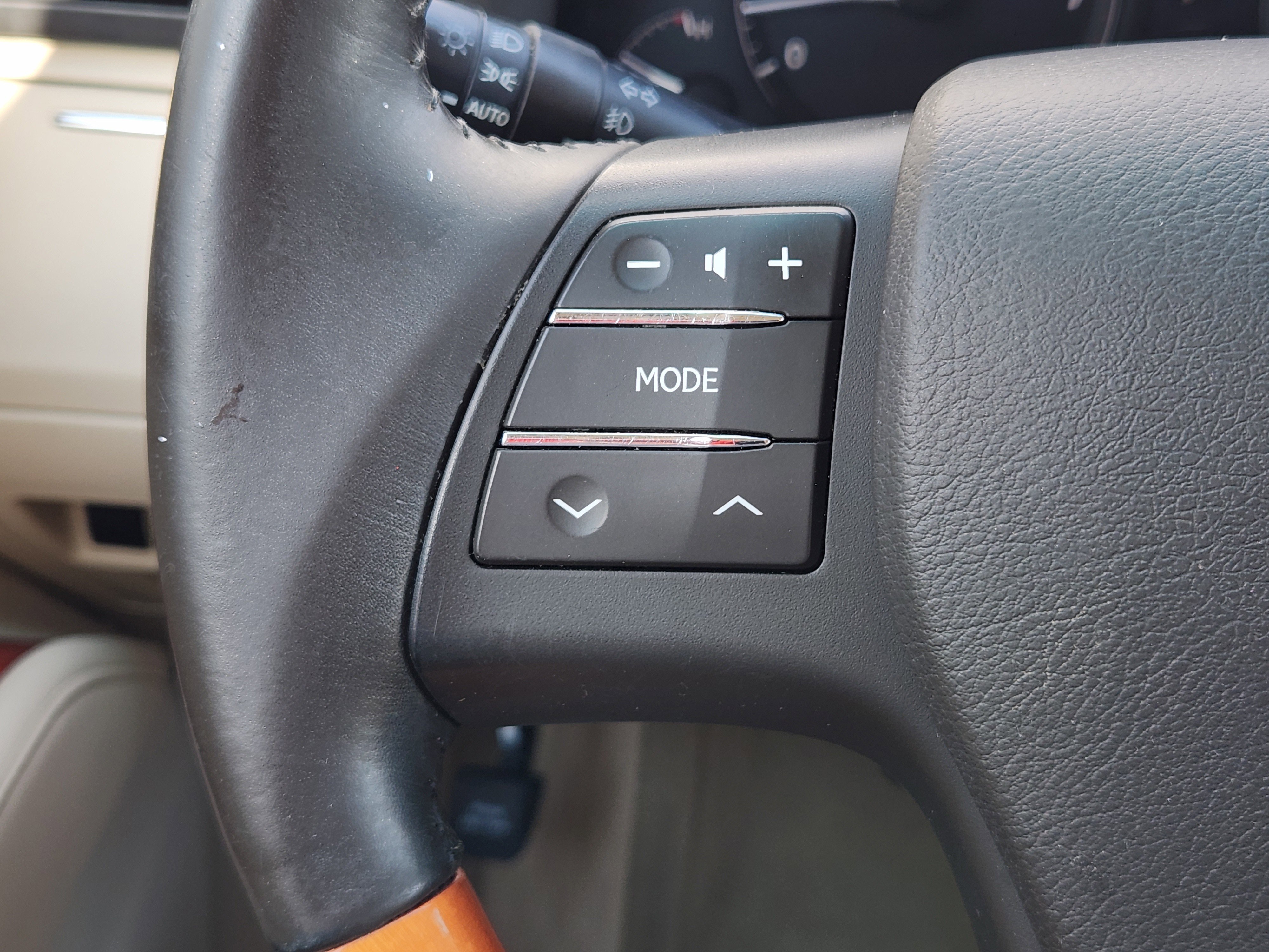 Used 2011 Obsidian Lexus 4DR FWD image 28