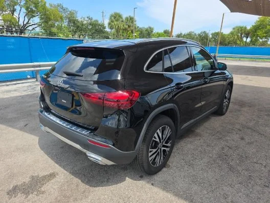 Certified Used 2025  Mercedes-Benz GLA 250 image 4