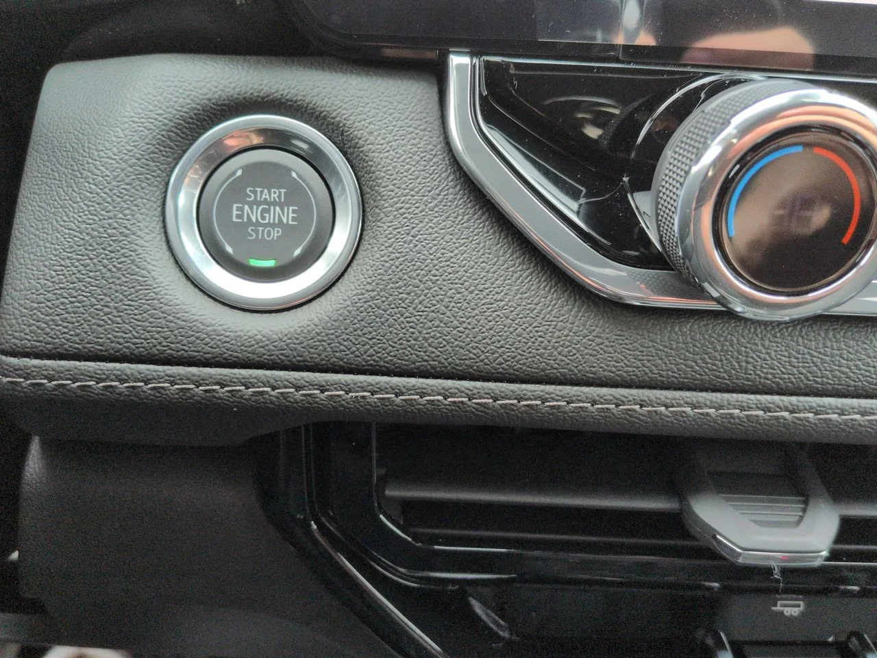 2026 Chevrolet Colorado LT - Photo 17