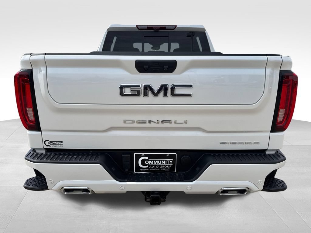 Used 2024 White Frost Tricoat GMC Denali Ultimate image 5
