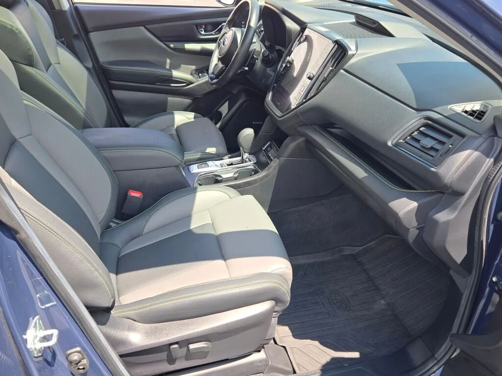 Used 2024 Cosmic Blue Pearl Subaru Onyx Edition Limited image 4