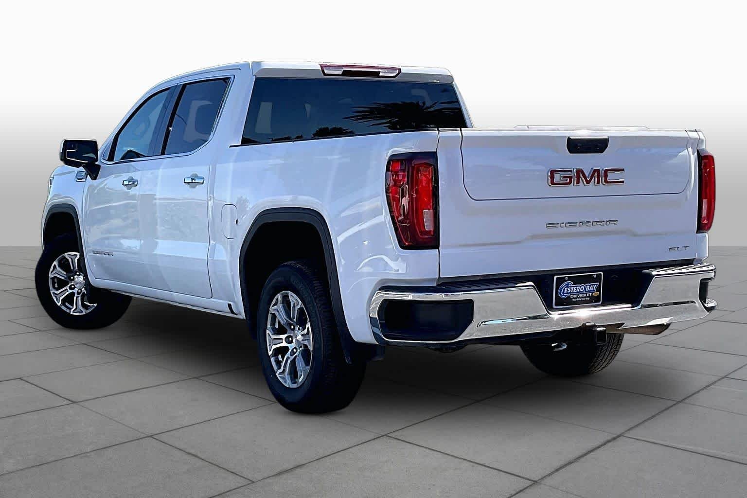 2025 GMC Sierra 1500 SLT - Photo 12
