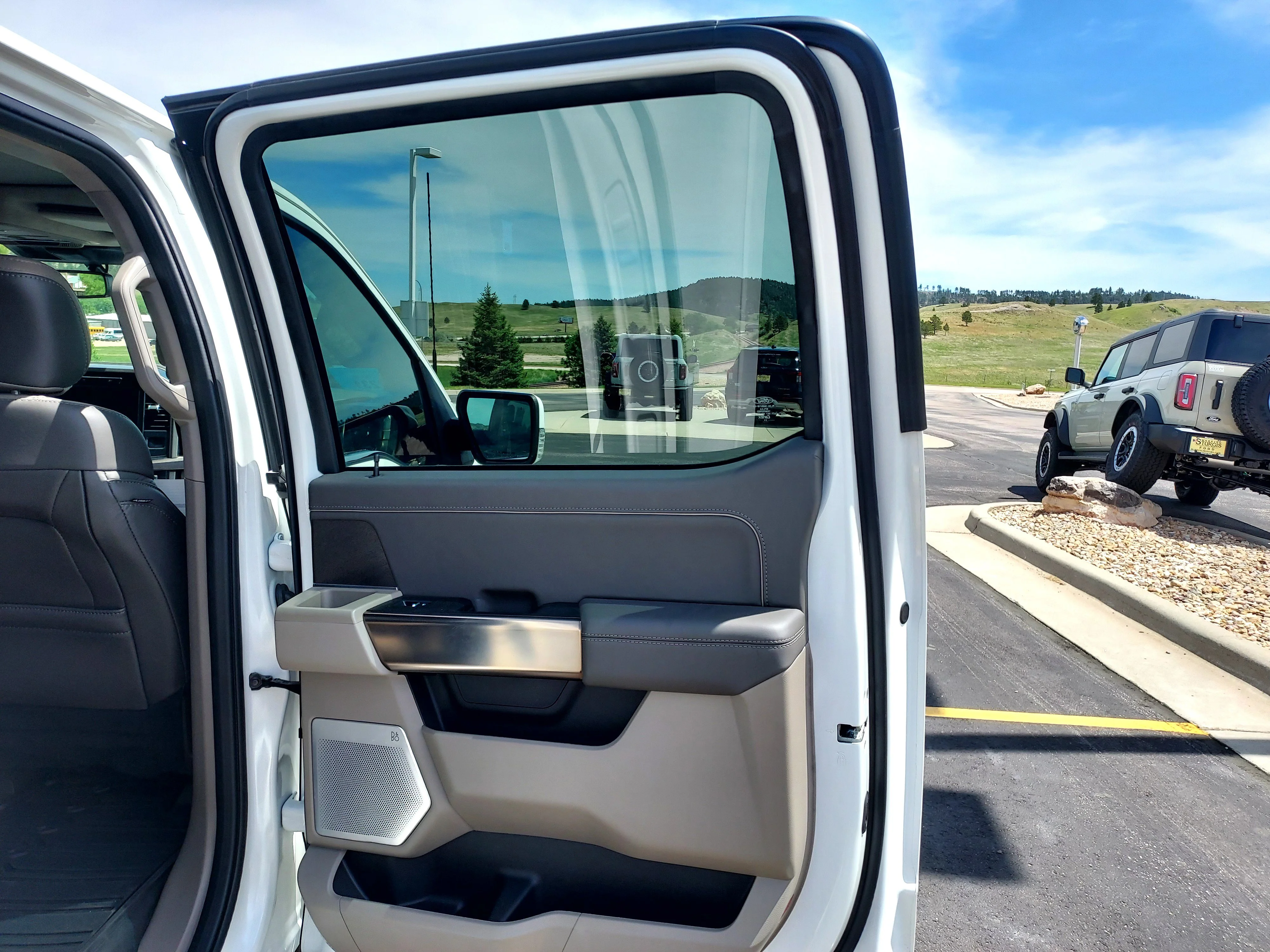 Used 2024 White Ford Platinum image 24