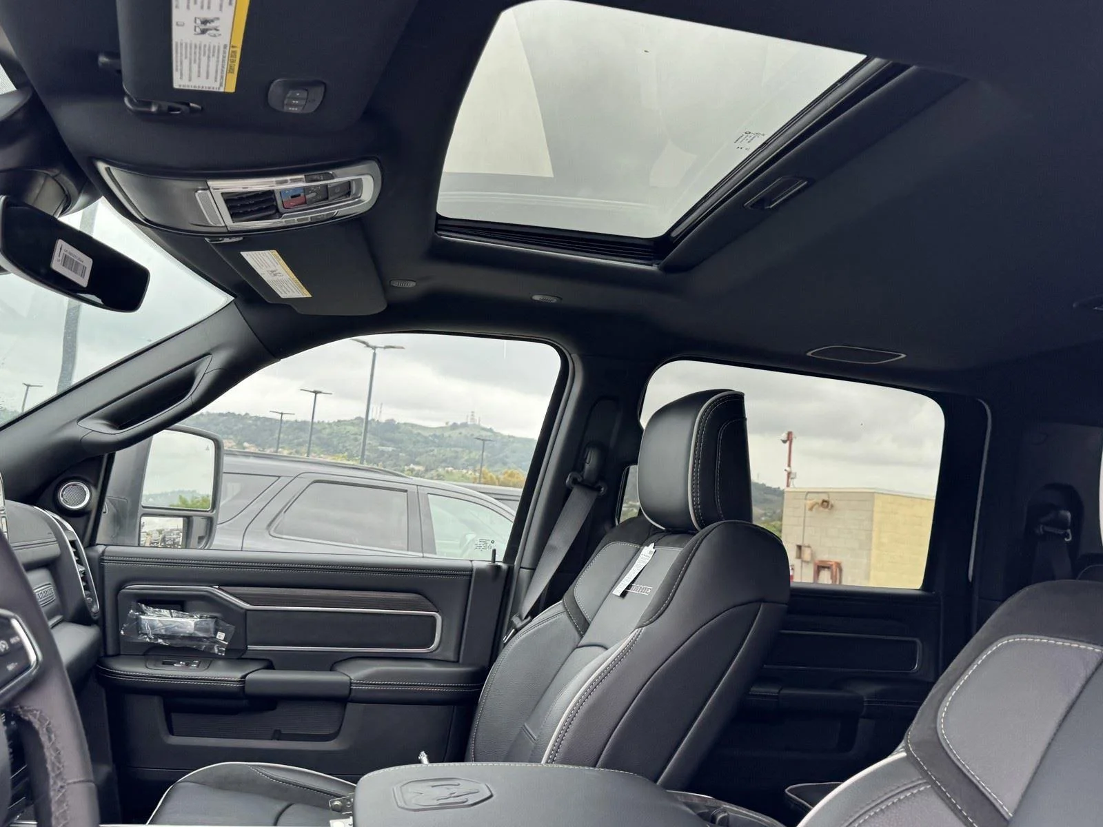 New 2026 Bright White Clear-Coat Exterior Paint RAM Laramie image 17