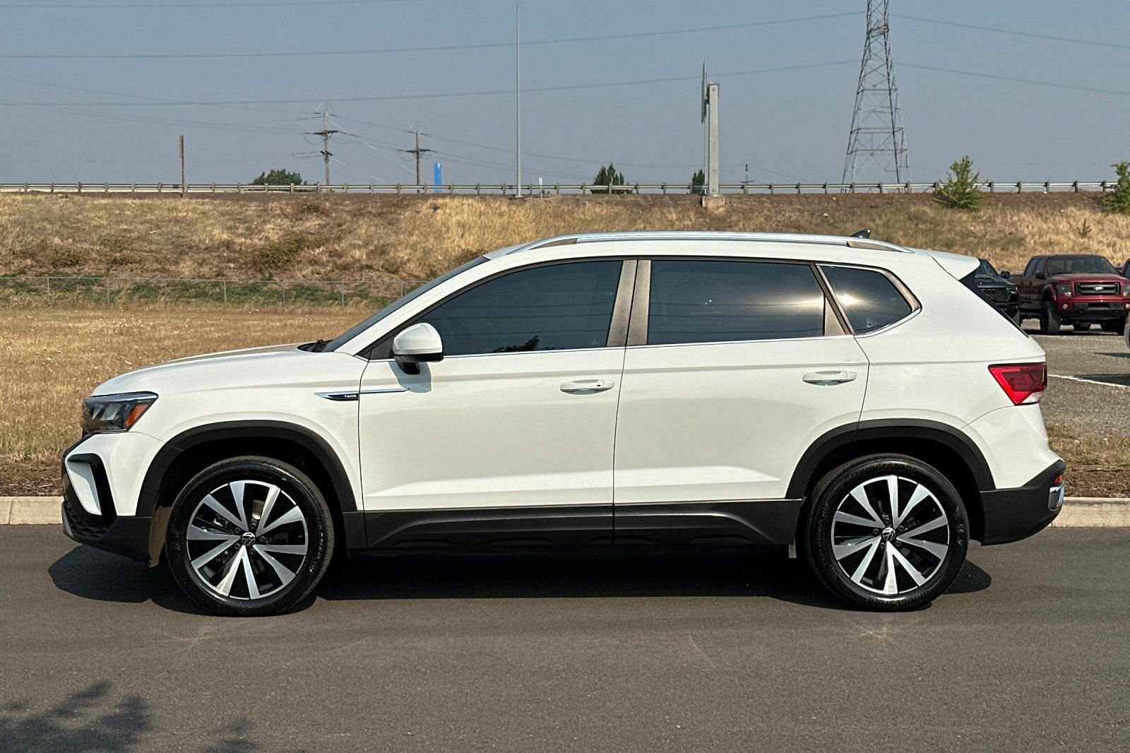 Used 2022 White Volkswagen 1.5T SE image 6