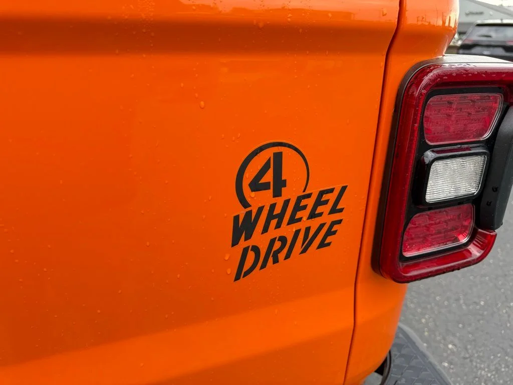 2025 Jeep Gladiator Willys - Photo 10
