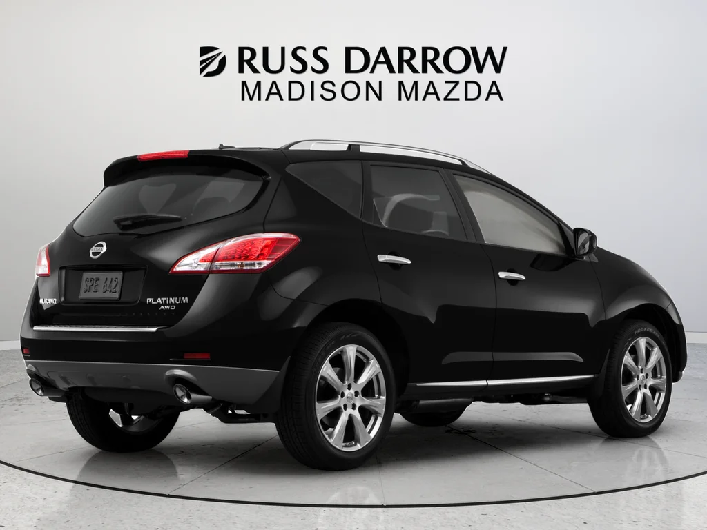Used 2014 Black Nissan SL image 3