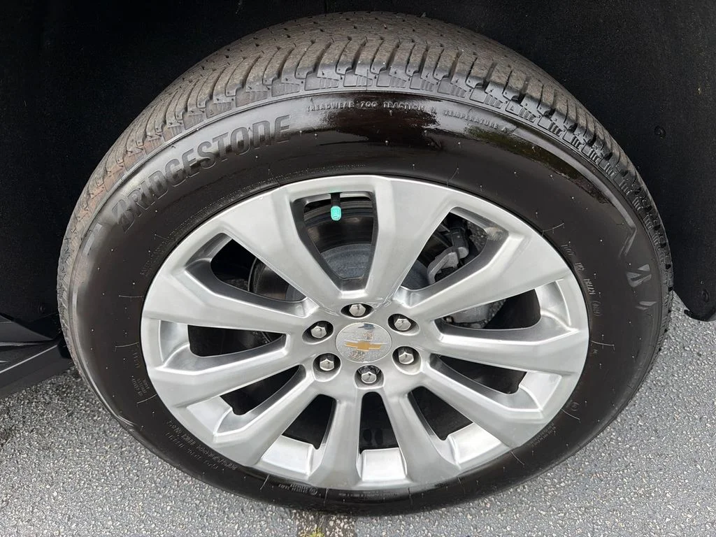 Used 2025 Black Chevrolet Premier image 20