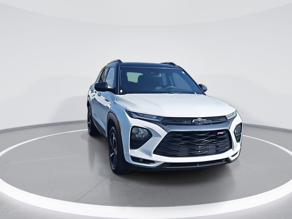 Used 2022 White Chevrolet RS image 2
