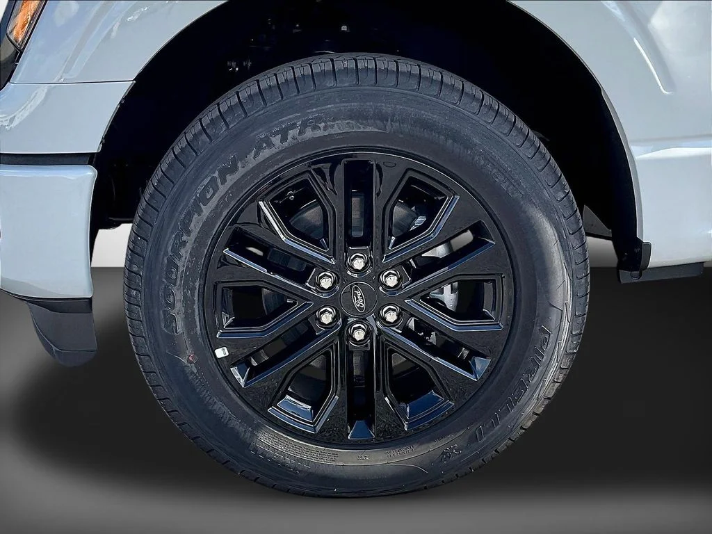 New 2026 Avalanche Ford XLT image 12