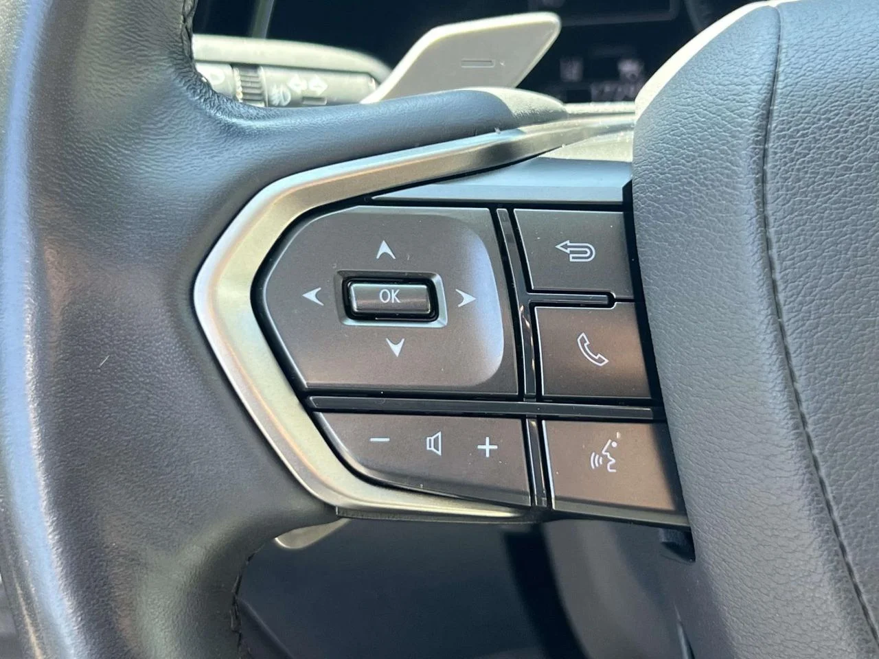 Used 2023 Nebula Gray Pearl Lexus Premium image 34