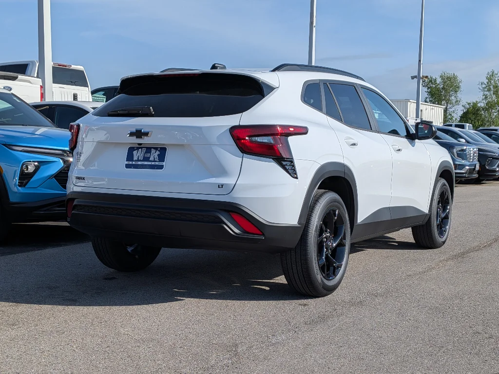 New 2026 Summit White Chevrolet LT image 3