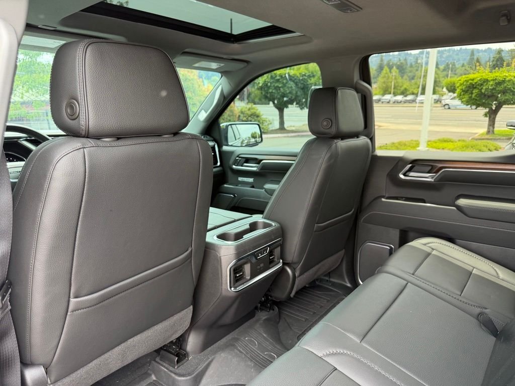 Used 2025 Silver GMC Denali image 33