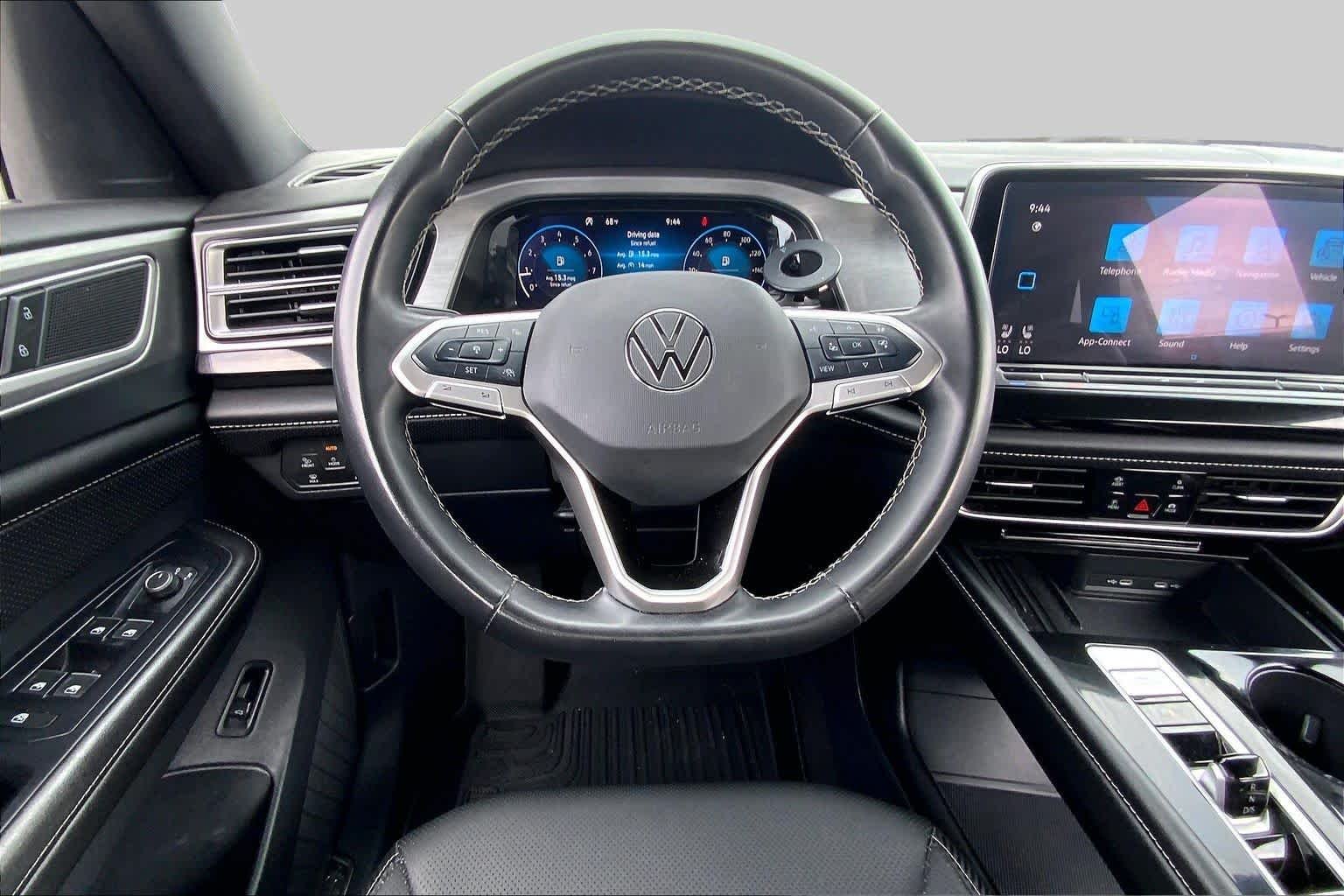 Used 2025 Deep Black Pearl Volkswagen 2.0T SE w/Technology image 6