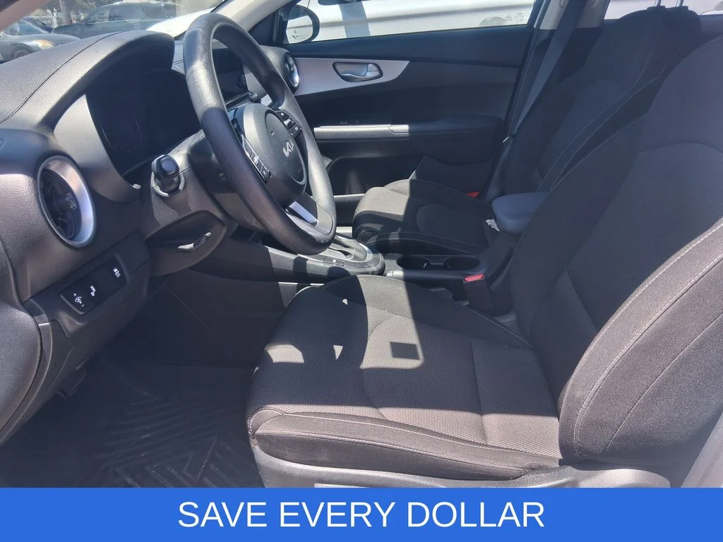 Used 2024 White Kia LXS image 12