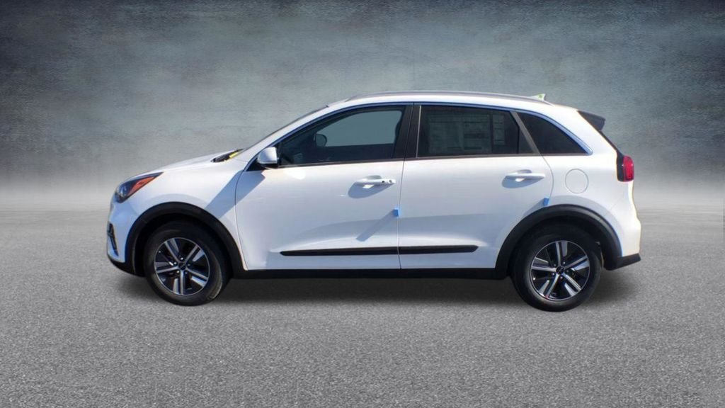 Used 2022 White Kia EX Premium image 13