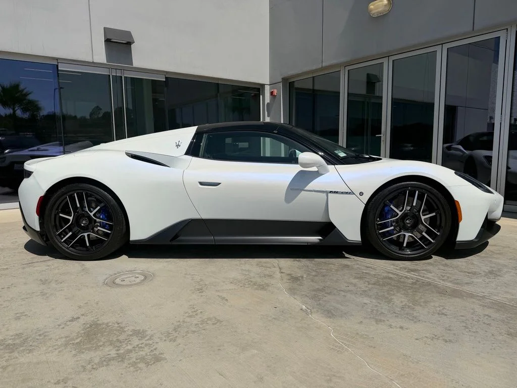Used 2023 Bianco Audace Matte Maserati Cielo image 9
