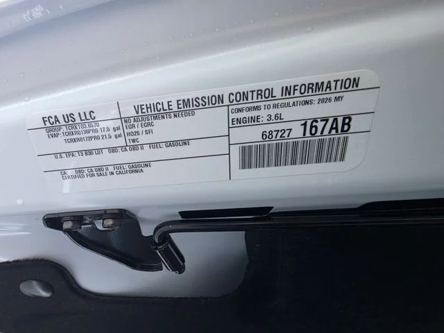New 2026 Bright White Clear-Coat Exterior Paint Jeep Rubicon image 22