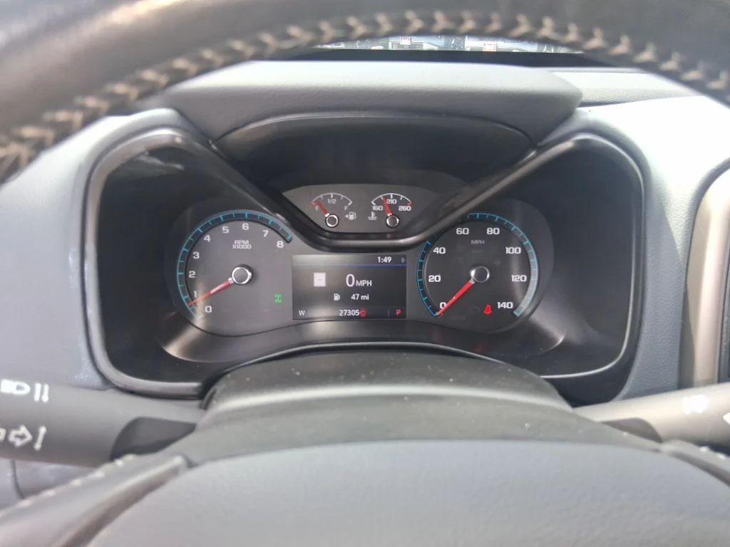 Used 2022 White Chevrolet Z71 image 12