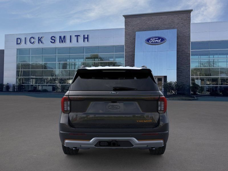 New 2026 Agate Black Metallic Ford Tremor® image 5