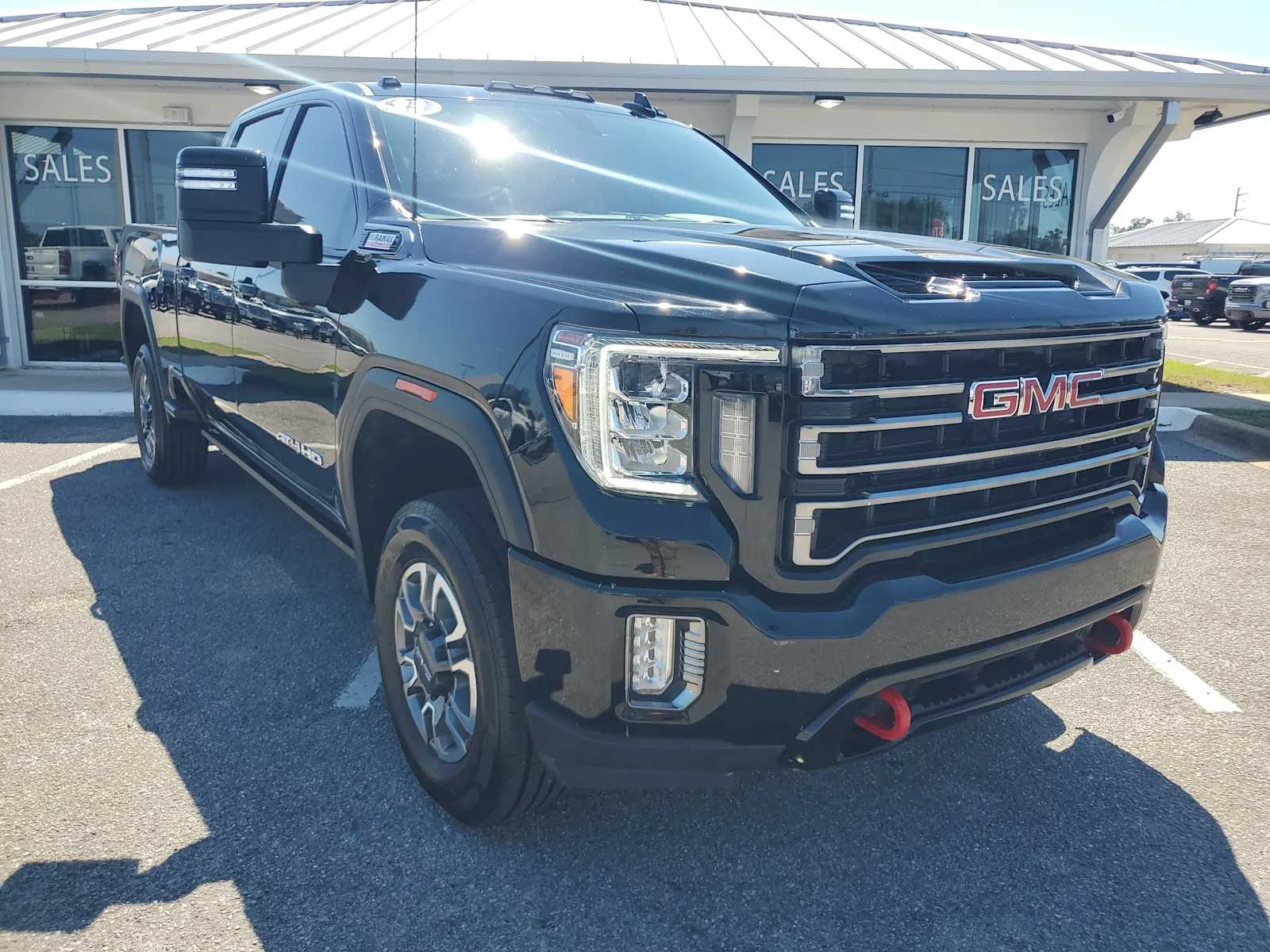 Used 2023 ONYX BLACK GMC AT4 image 11