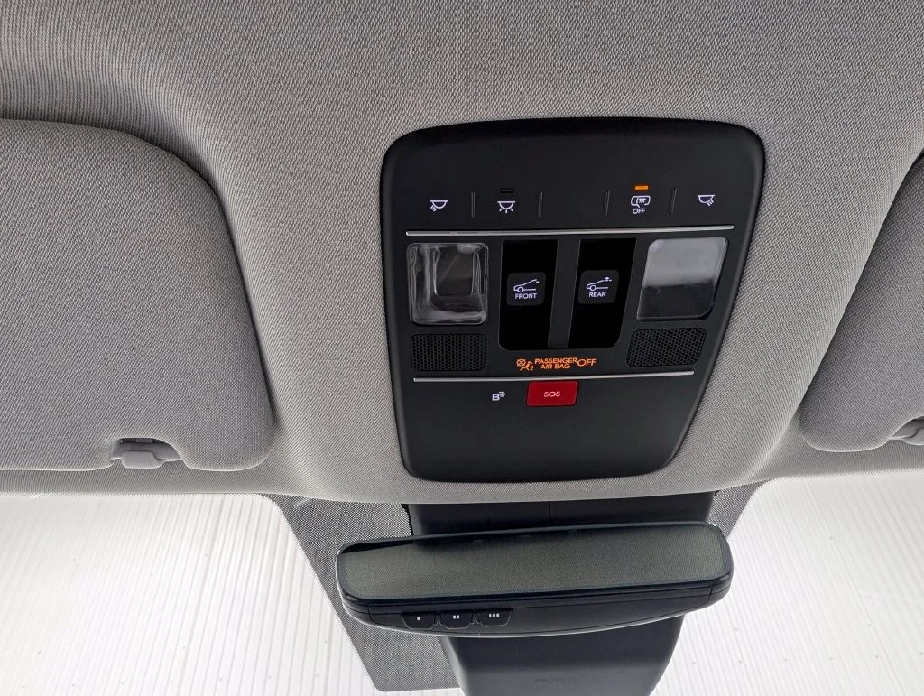 Certified Used 2026 Pearl Hyundai Limited image 8