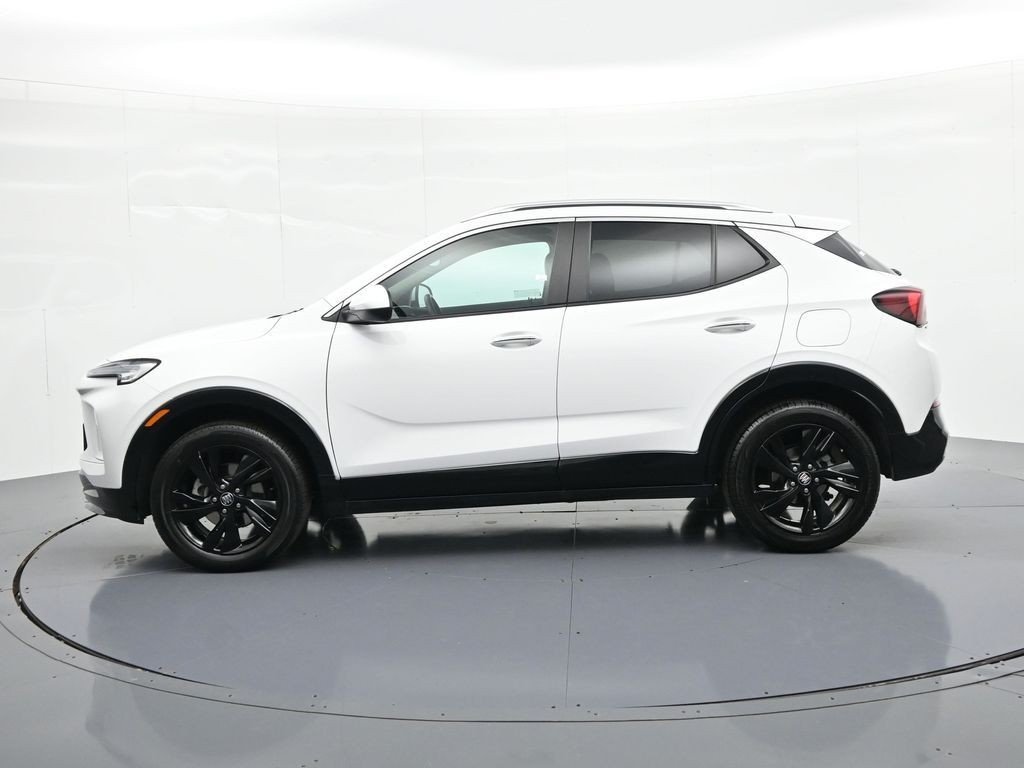 Used 2024 Summit White Buick AWD 4dr Sport Touring image 9