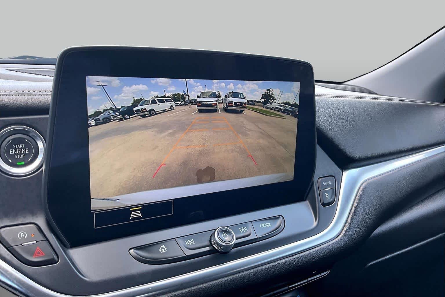 Used 2025 Summit White Chevrolet LT image 28