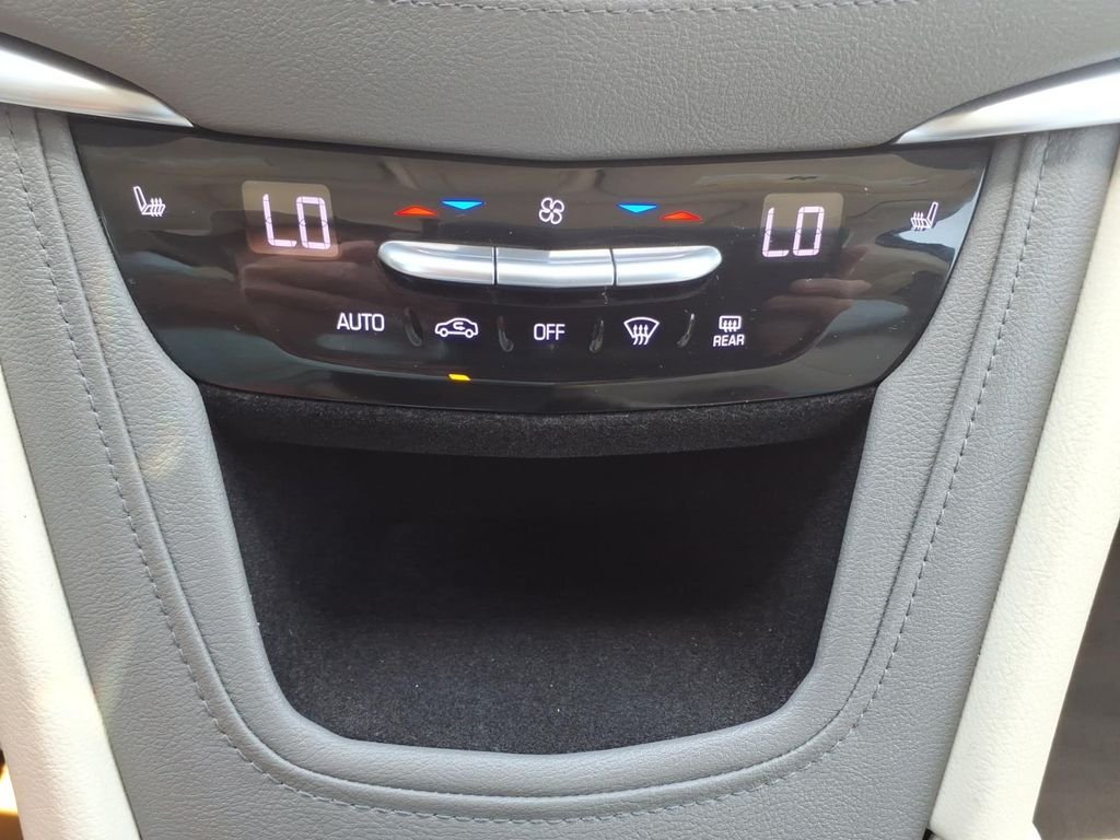Used 2018 Silver Cadillac Luxury image 23