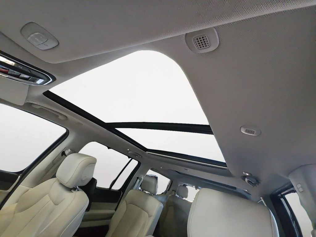 Used 2022 Gray Jeep Series III image 12
