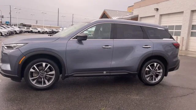Used 2025 Blue INFINITI LUXE image 6