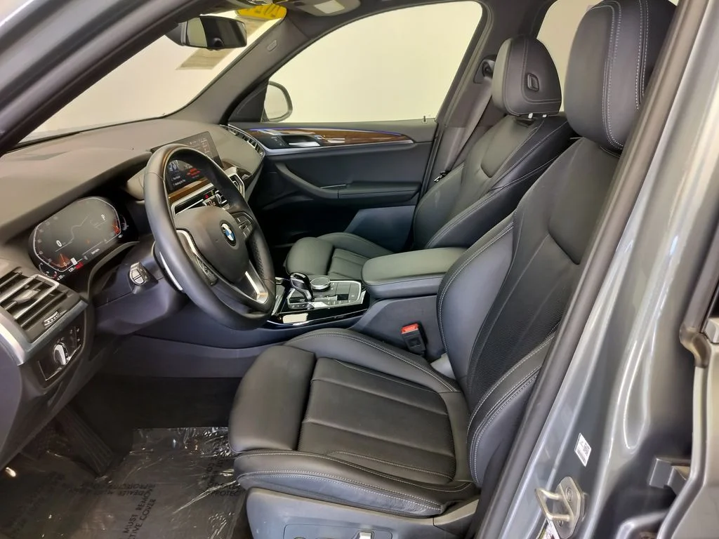 Used 2024 Skyscraper Grey Metallic BMW sDrive30i image 8