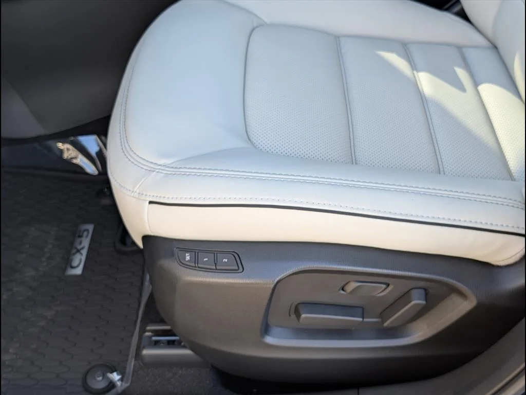 2025 Mazda CX-5 S Premium Plus package - Photo 9
