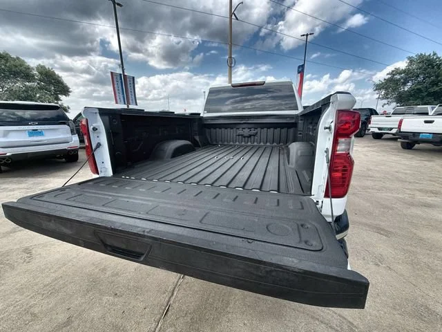 Used 2024 Summit White Chevrolet LT image 25