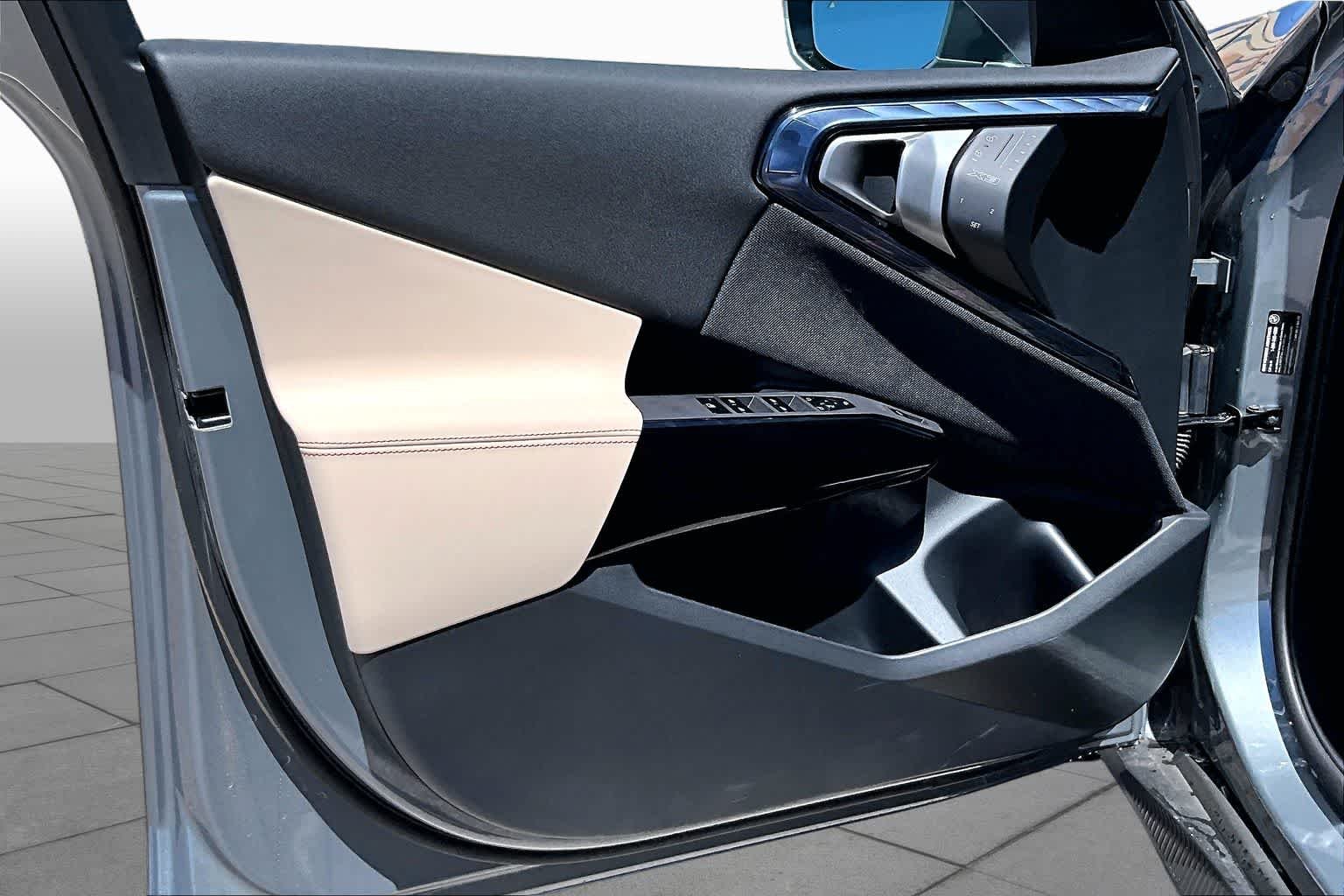 New 2026 Skyscraper Grey Metallic BMW 30 xDrive image 10