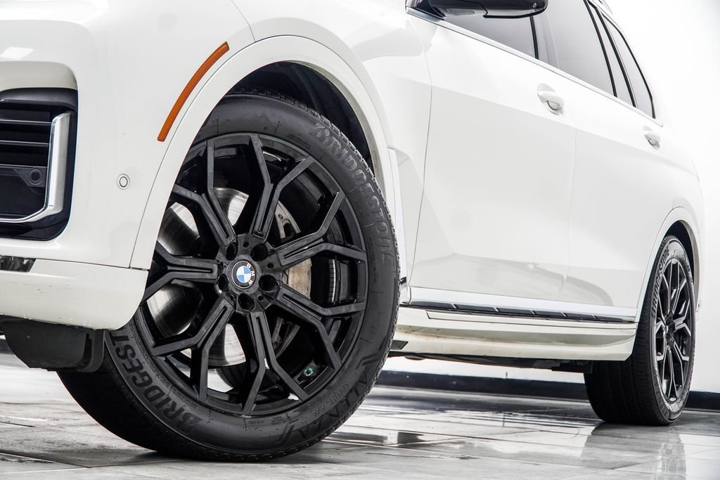 Used 2019 White BMW xDrive40i image 3