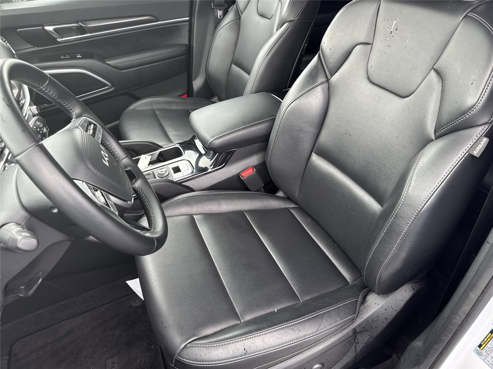 Used 2025 Glacial White Pearl Kia S image 16