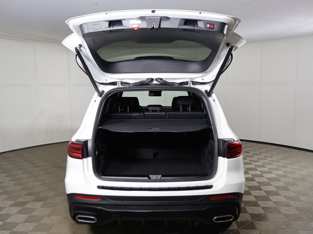 Used 2025 White Mercedes-Benz GLB 250 image 14
