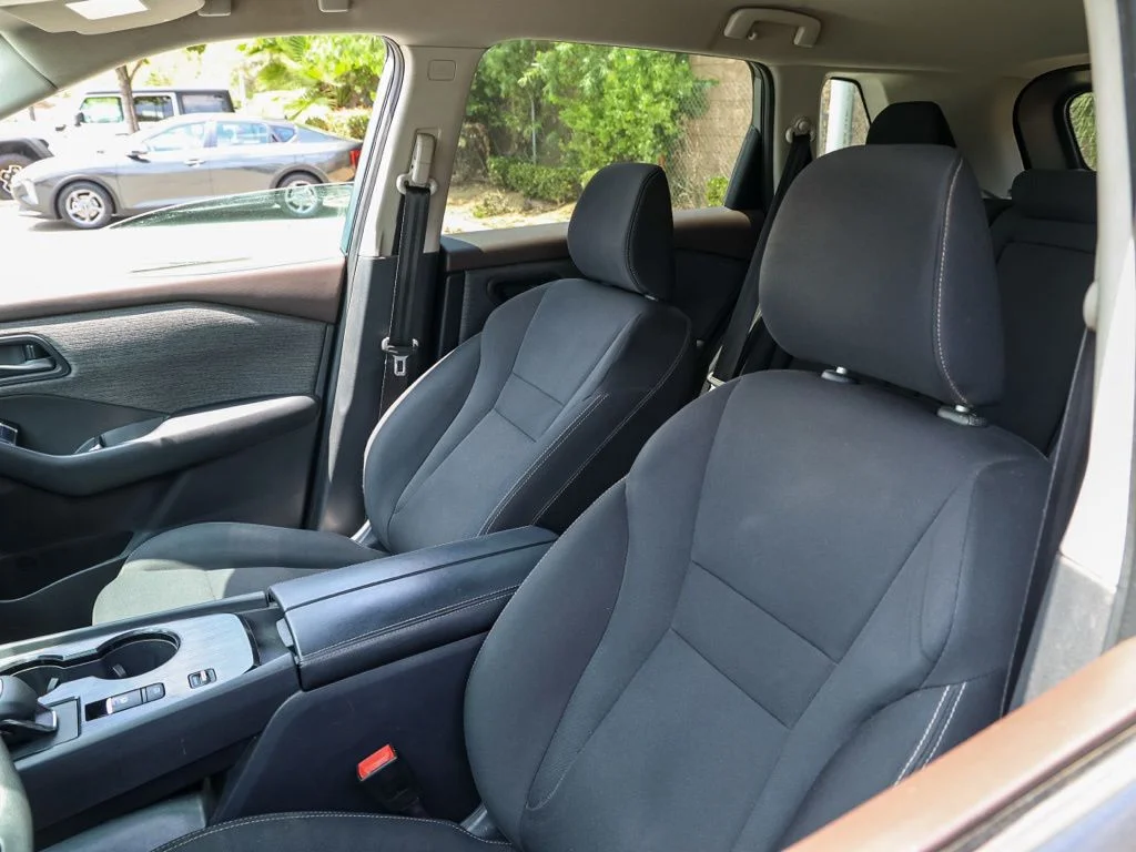 Used 2023 Gray Nissan S image 14