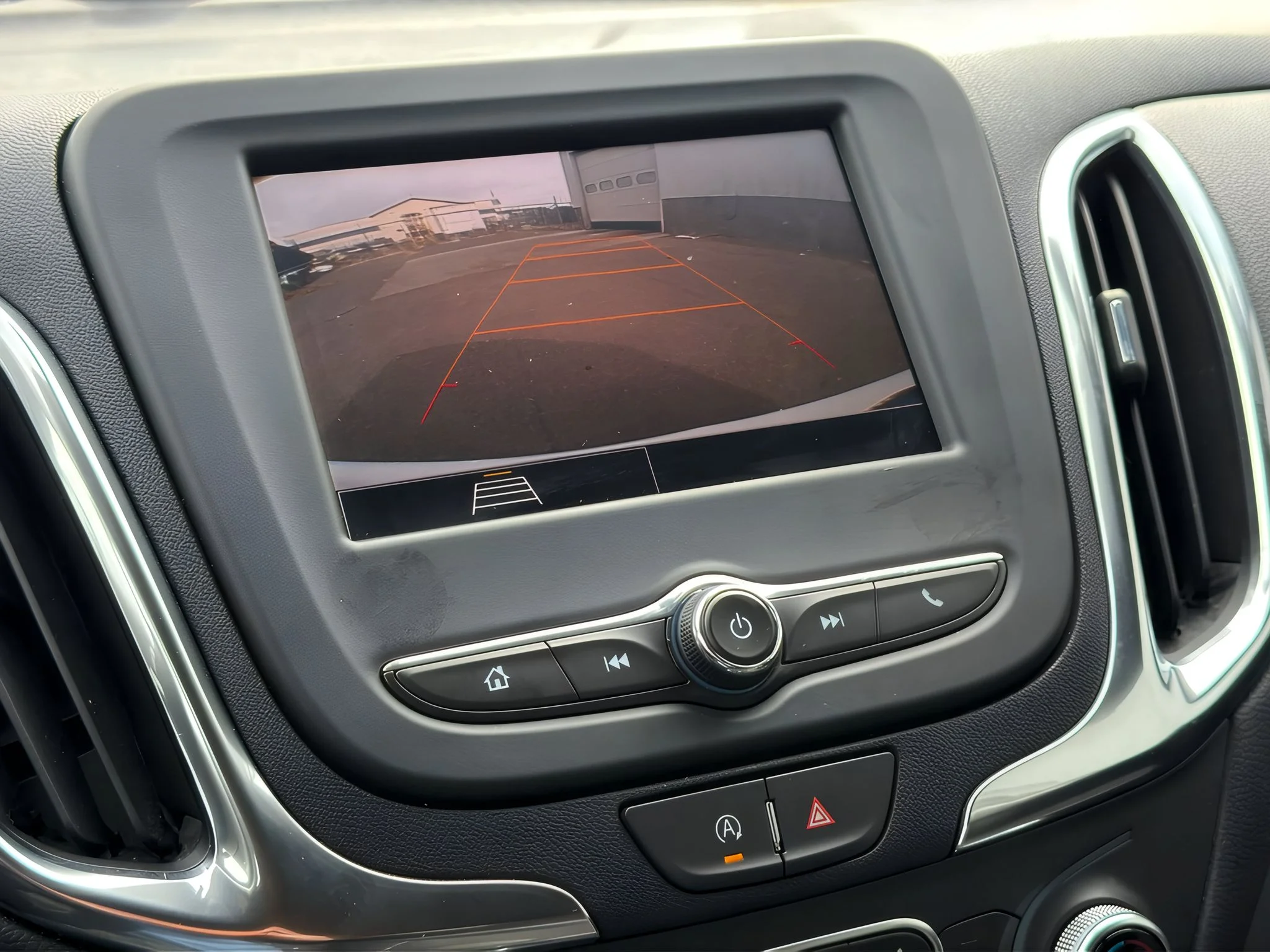 2024 Chevrolet Equinox LT - Photo 23