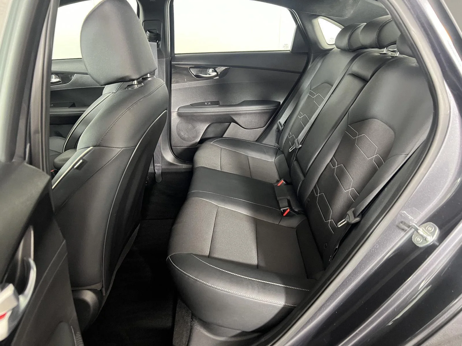 Used 2023 Gy Kia GT-Line image 22