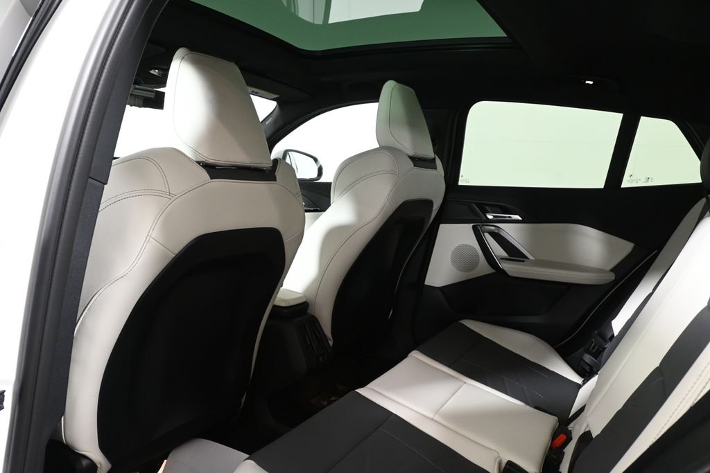New 2027 Alpine White BMW xDrive28i image 28