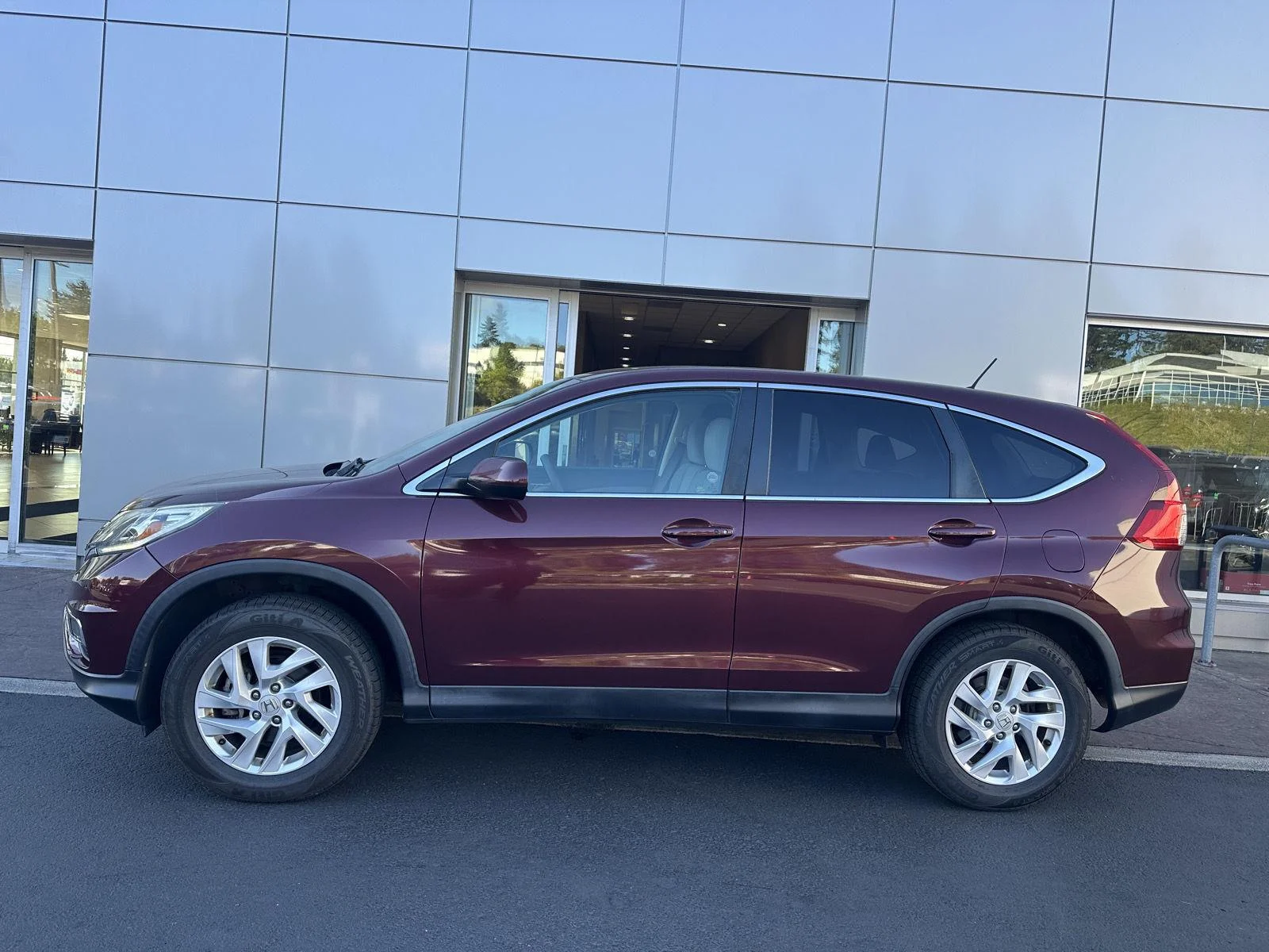 Used 2015 Basque Red Pearl II Honda EX image 6