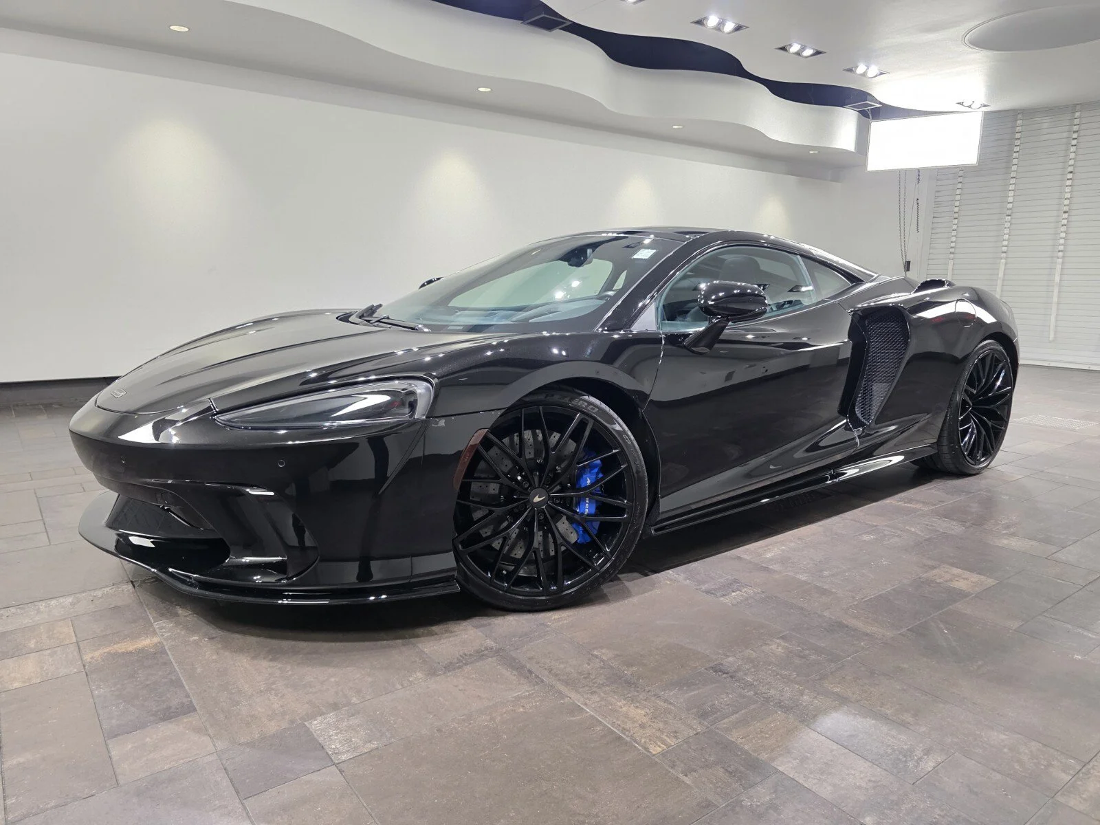 2025 McLaren GTS
