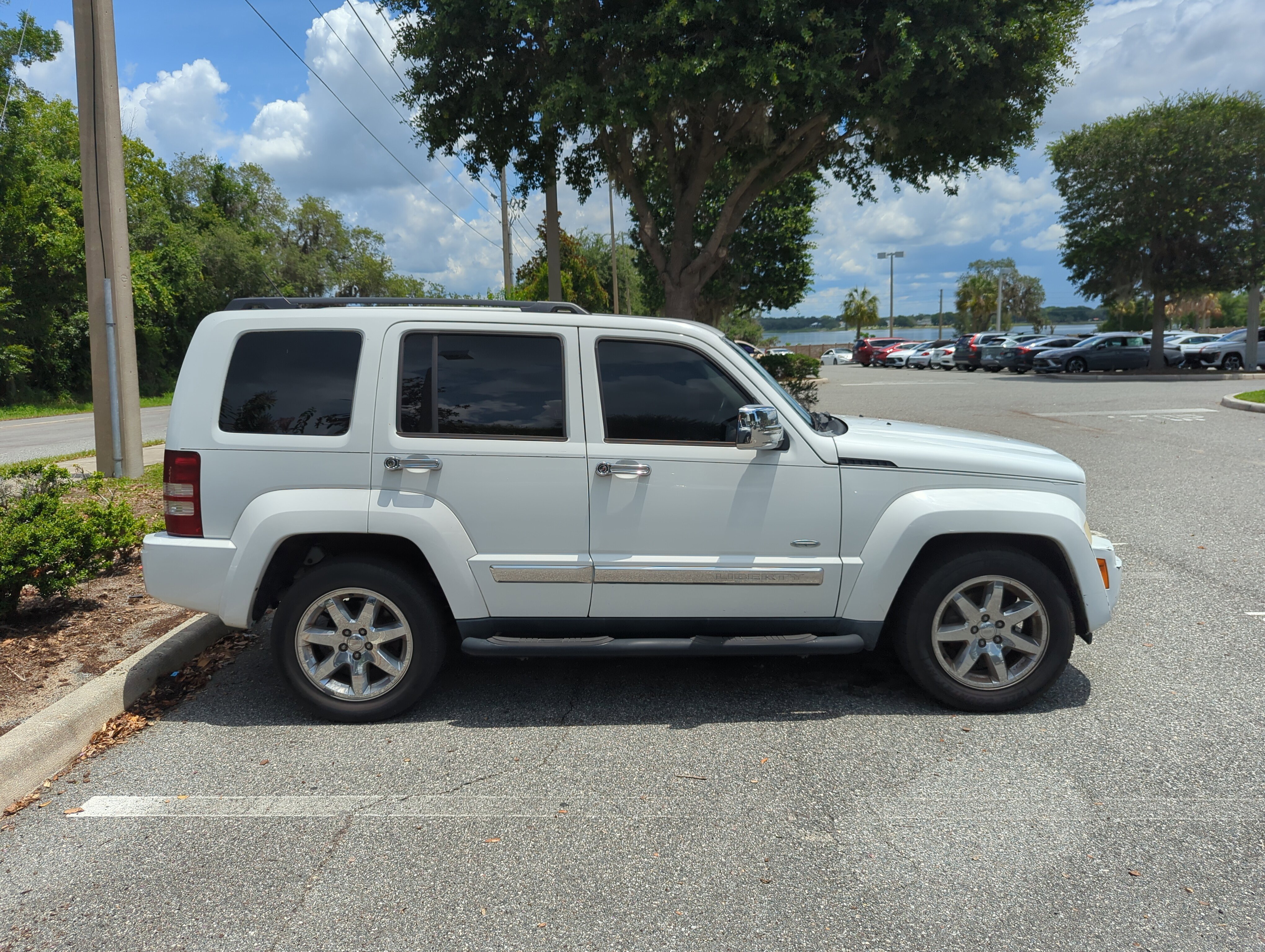 2012 Jeep Liberty Latitude's photo