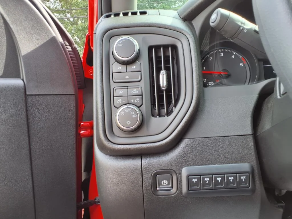 2025 Chevrolet Silverado 3500 HD Work Truck - Photo 11