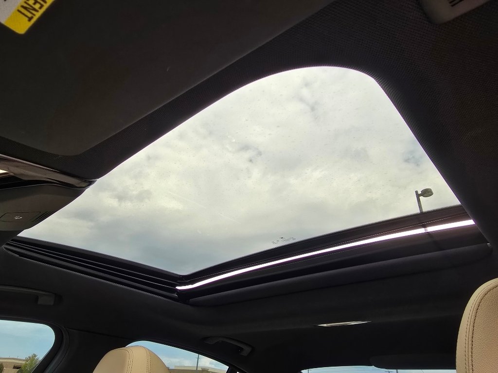 Used 2021 Phytonic Blue Metallic BMW 330e xDrive image 23